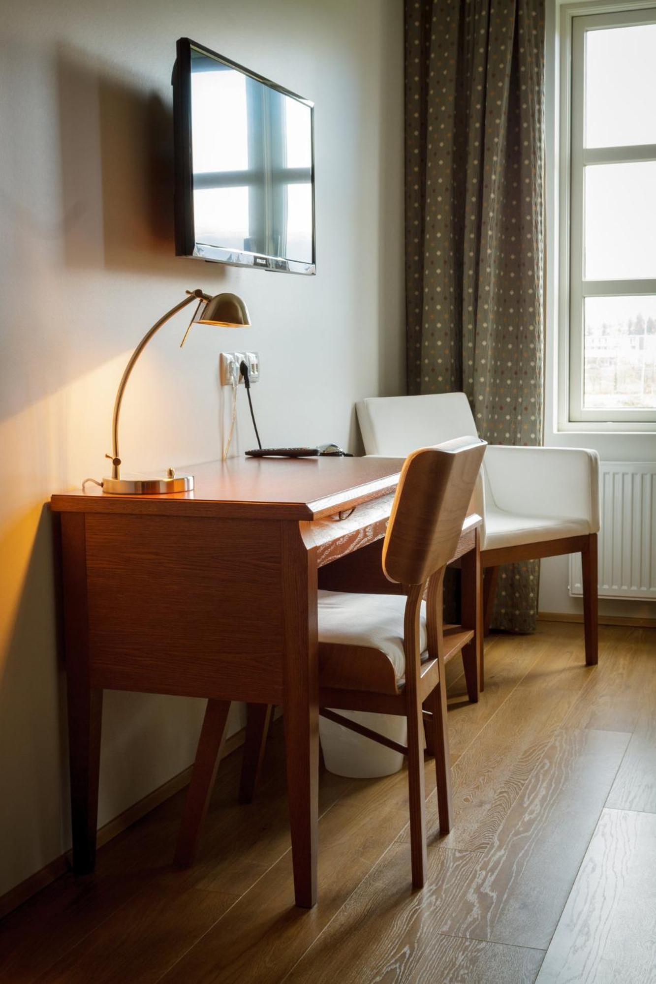 Gistihusith - Lake Hotel Egilsstaðir Zewnętrze zdjęcie