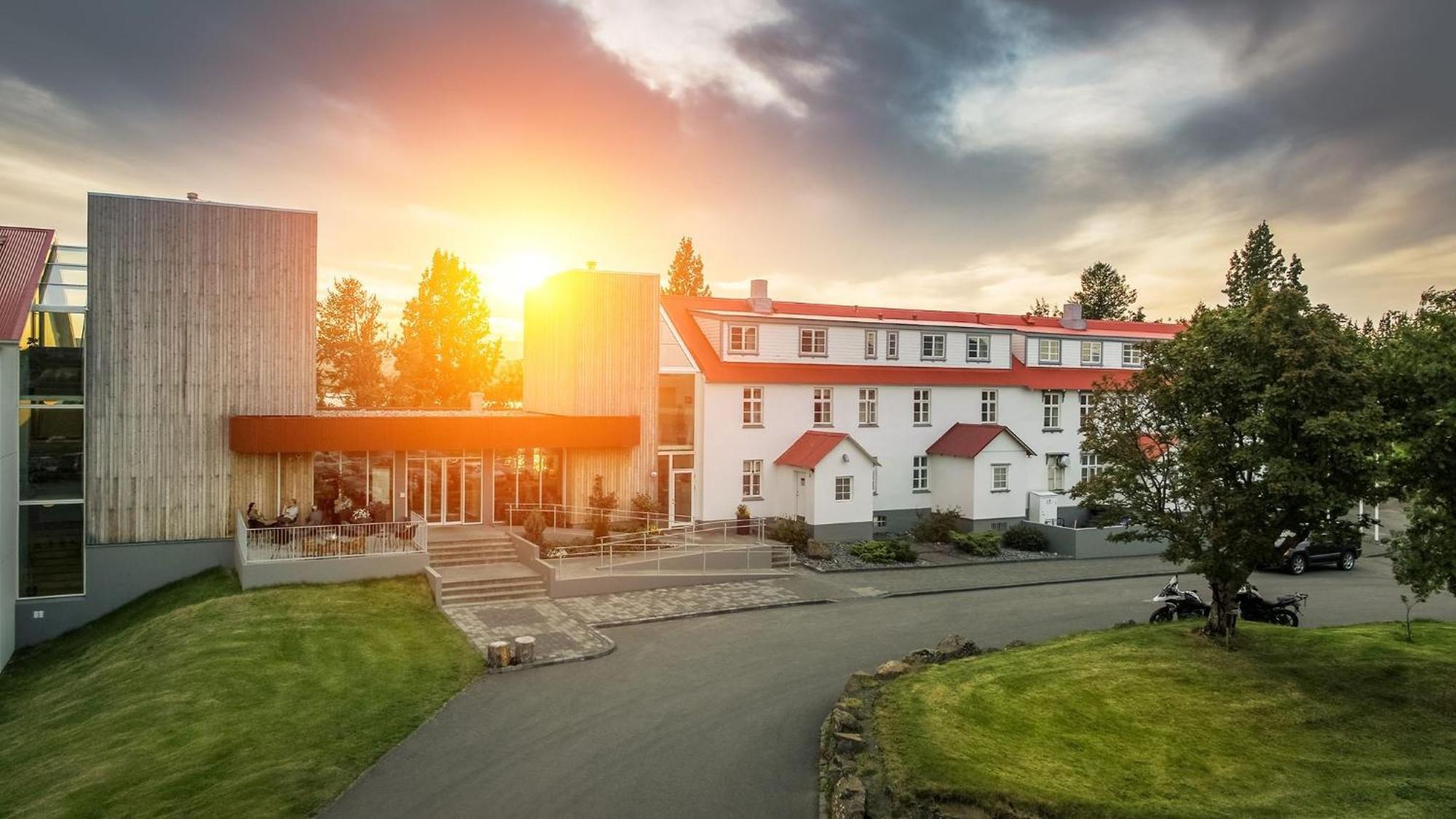 Gistihusith - Lake Hotel Egilsstaðir Zewnętrze zdjęcie